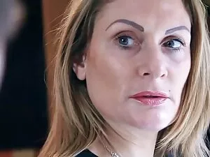 Jest zajęty ostre ru ...